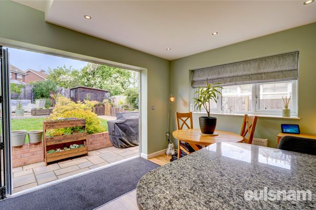 28, Blythesway, Birmingham photo 4