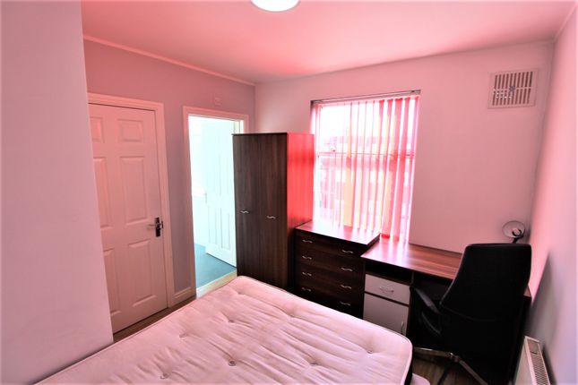 Flat to rent in Quinton Parade, Cheylesmore, Coventry