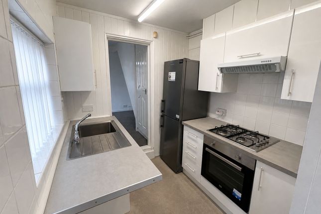 40, LIVERPOOL photo 4
