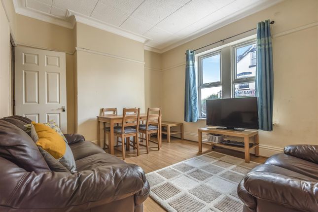 2, Quarry Place, Leeds photo 2