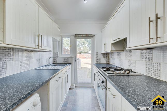 24, Buxton Crescent, Cheam photo 4