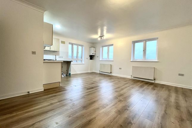 Flat 11, Round House Court, Cheshunt photo 3