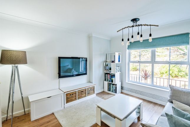 1, Admiralty Crescent, Eastbourne photo 3