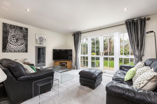 8, Ridgeway, Virginia Water photo 3
