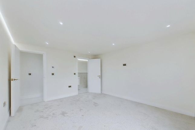 Apartment 3, Silver Leaves, Southill Road, Chislehurst photo 2