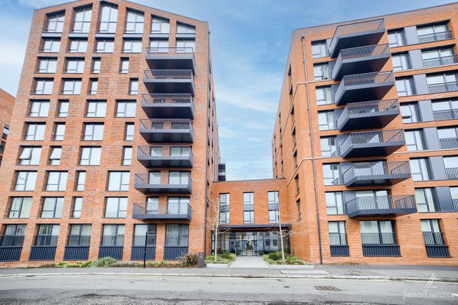 Flat for sale in The Lancaster, Snow Hill Wharf, 62 Shadwell Street