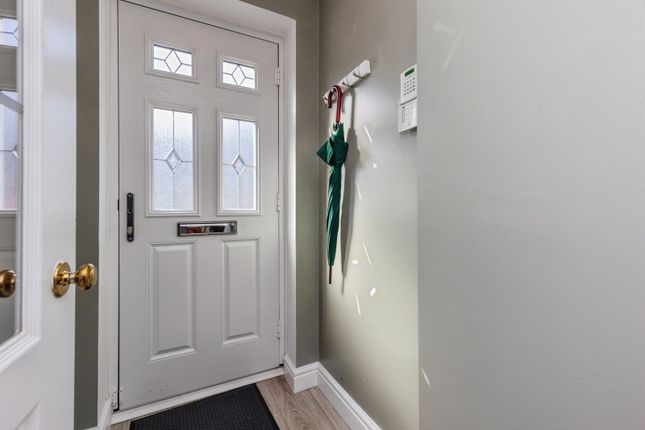 28, Willow Wood Close, Lancashire photo 2