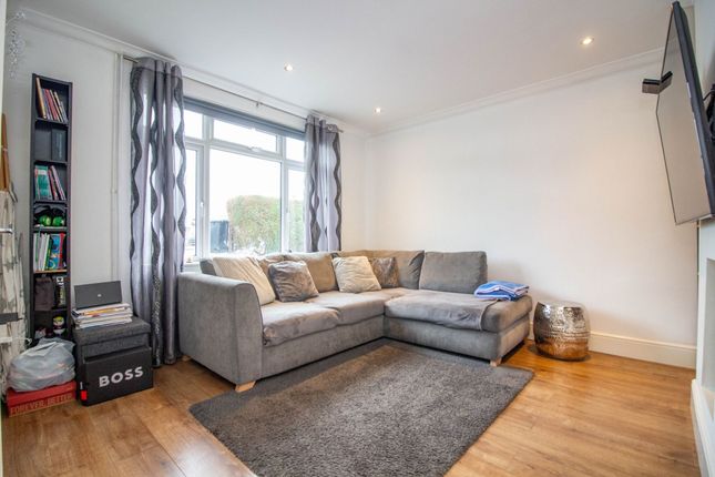 36 Blairhead Drive, Watford photo 2
