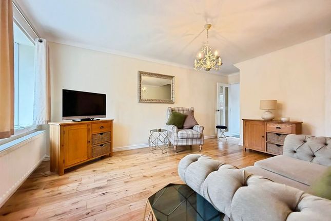 8, Marden Court, Whitley Bay photo 2