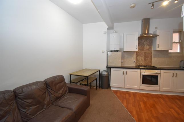 6 Radford Road, Leamington Spa photo 3