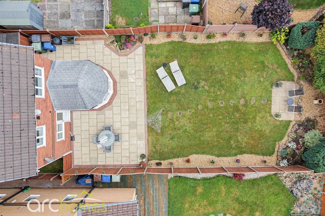 201 Alder Lane, Wigan photo 4