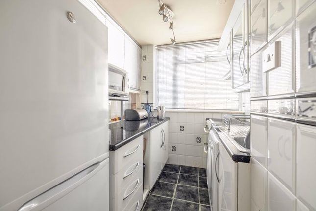 41 Sussex Keep,, Sussex Close, Slough photo 3