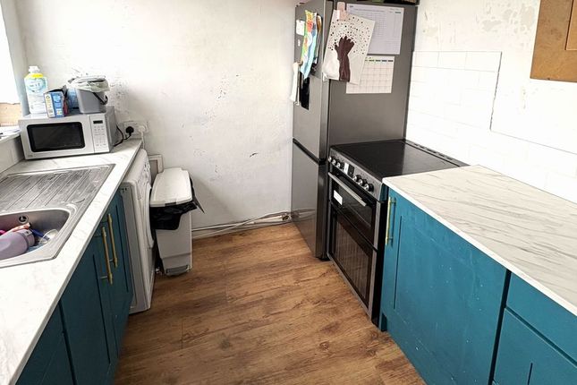 33, St. Leodegars Way, Chichester photo 2