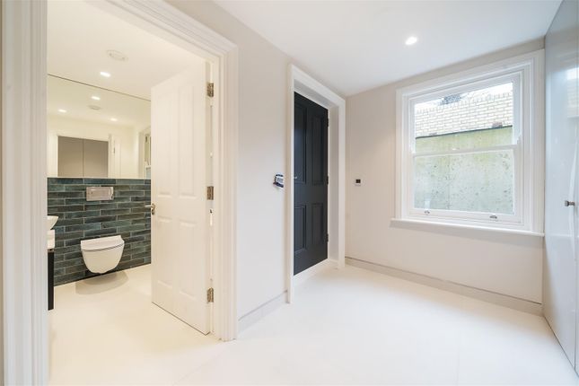 Town house for sale in Catherine Road, Surbiton