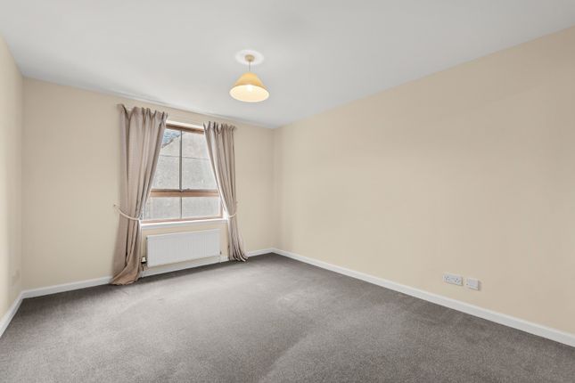 26, Queens Lane, Bridge Of Allan photo 4