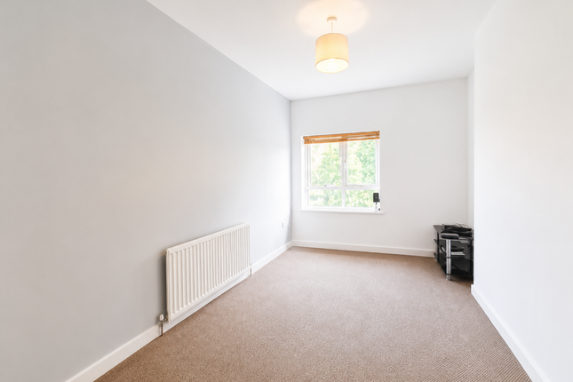 122 Leeds Road, Castleford photo 5