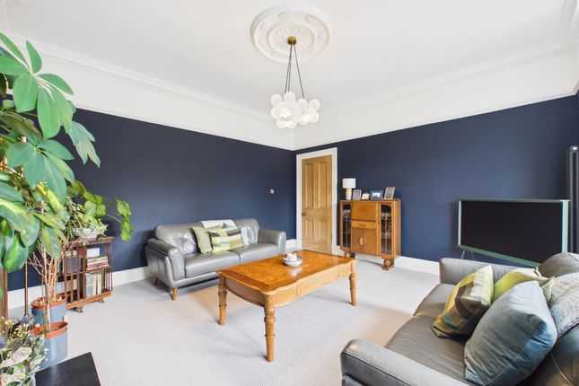 12 Gardenside Street, Uddingston photo 3