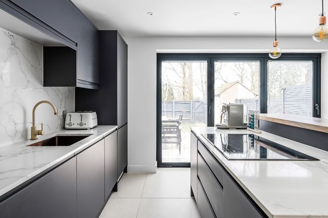 138 The Greenway, Oxted photo 3