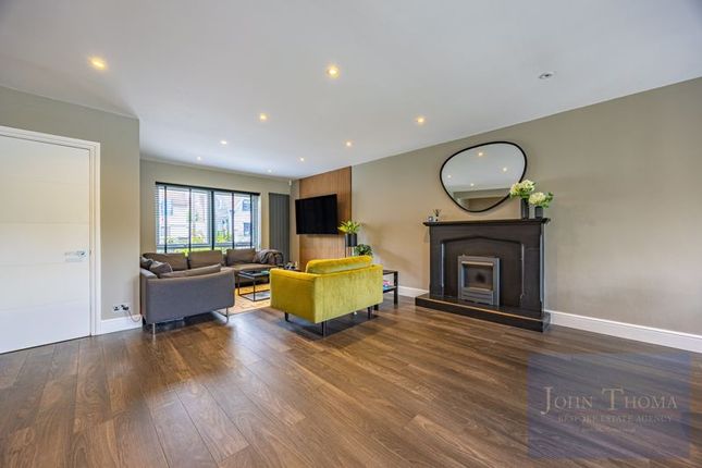 White Cottage, 56, High Road, Chigwell photo 3