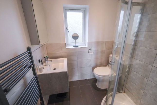 138, Grimescar Road, Huddersfield photo 5