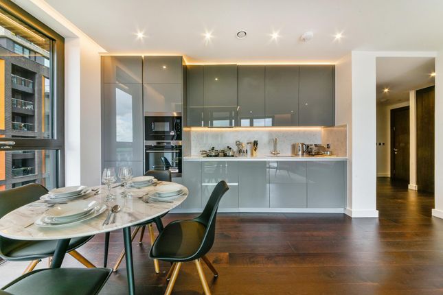 Thumbnail Flat to rent in Madeira Tower, The Residence, Nine Elms, London