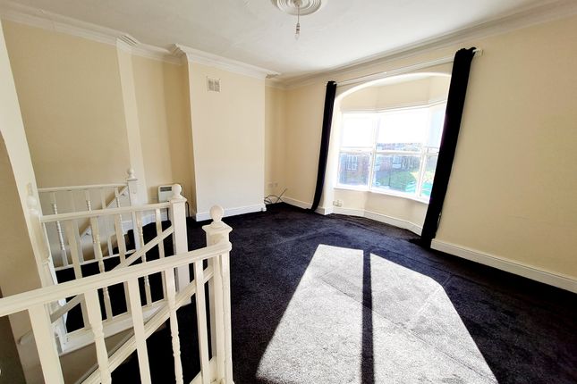 Flat to rent in New Road, Radcliffe, Manchester