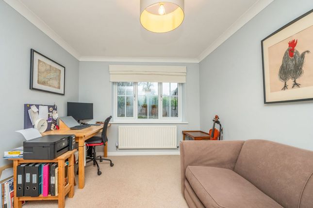 8 Rowborough Close, Hatton Park, Warwick photo 4