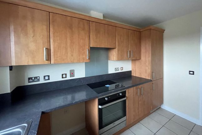 Flat for sale in The Hawthorns, Flitwick