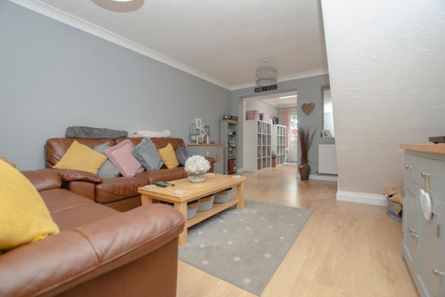 End terrace house for sale in Stirling Crescent, Hedge End, Southampton