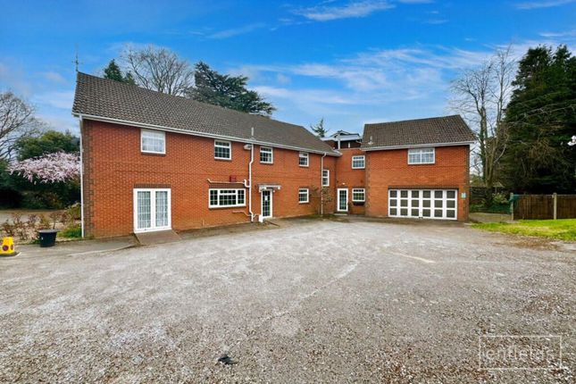 20 Bedroom House in SO18 5SU