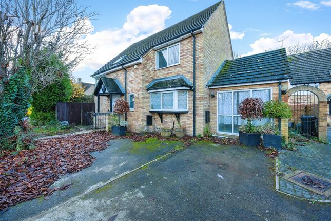 Detached house for sale in Forge Close, Chalton, Luton