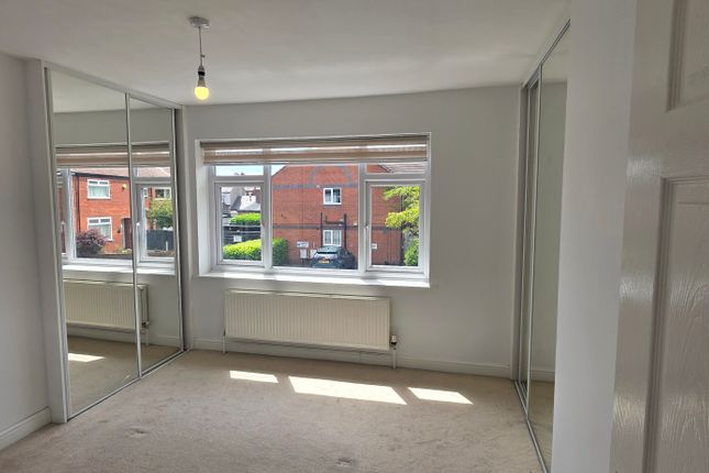 11, Stockport photo 5