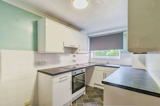 5, St Andrews Gardens, Worthing photo 4