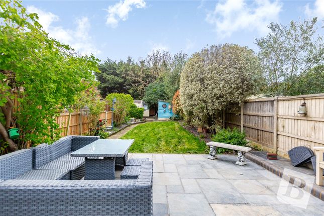 End terrace house for sale in Birch Crescent, Hornchurch