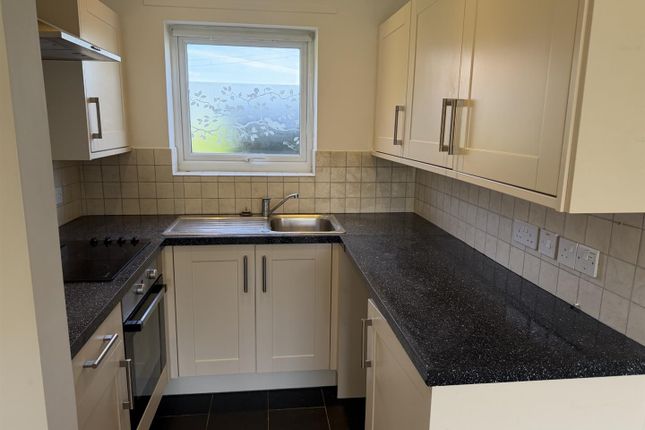 64, Waterside Park, The Street, Lowestoft photo 3