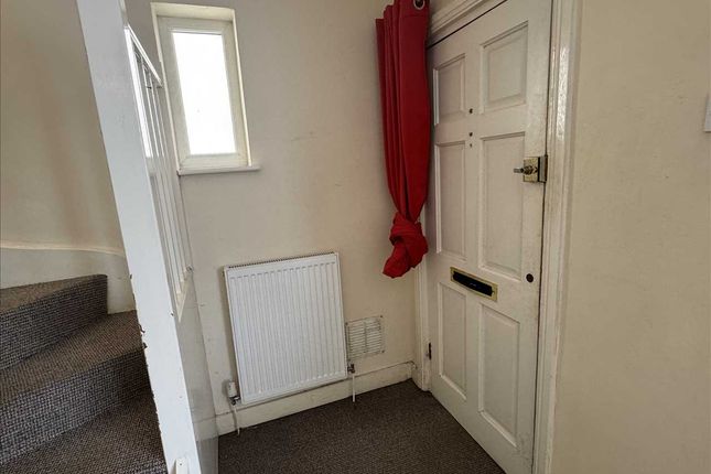 19, Thorneycroft Lane, Wolverhampton photo 2