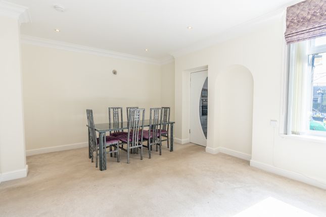 18 Sandy Road, Carluke photo 3