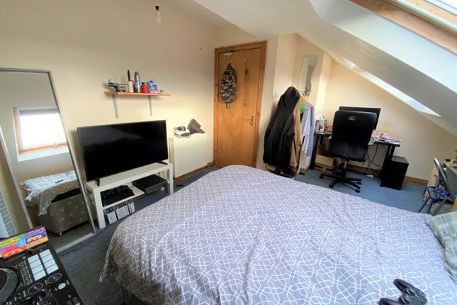 16, Bolingbroke Street, NEWCASTLE UPON TYNE photo 4