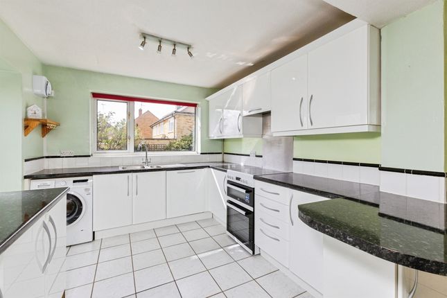 26, Betchworth Avenue, Reading photo 4