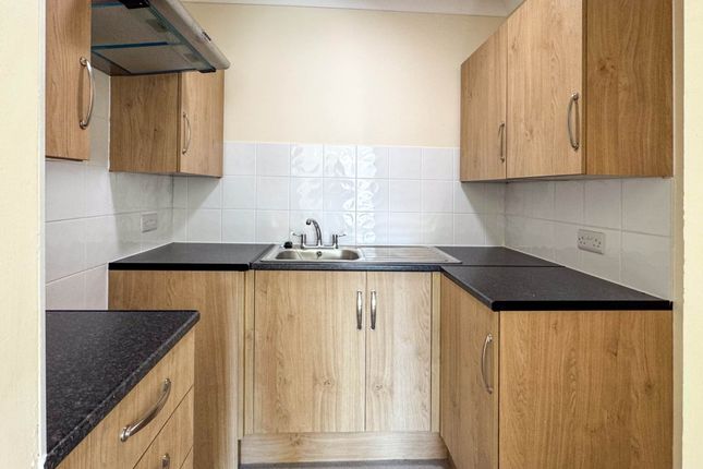 Flat 36, Ryan Court, White Cliff Mill Street, Blandford Forum photo 2