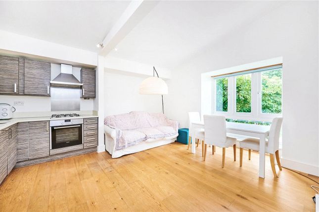 Thumbnail Flat for sale in Purcell Crescent, Fulham