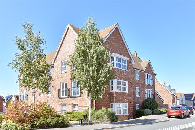 1-bed flat on Newcomen Lane, Rochester, £210,000