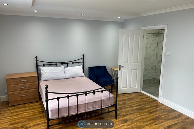 Thumbnail Room to rent in Bath Road, Hounslow