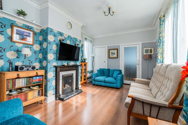 Flat for sale in 151 Saughtonhall Drive, Edinburgh