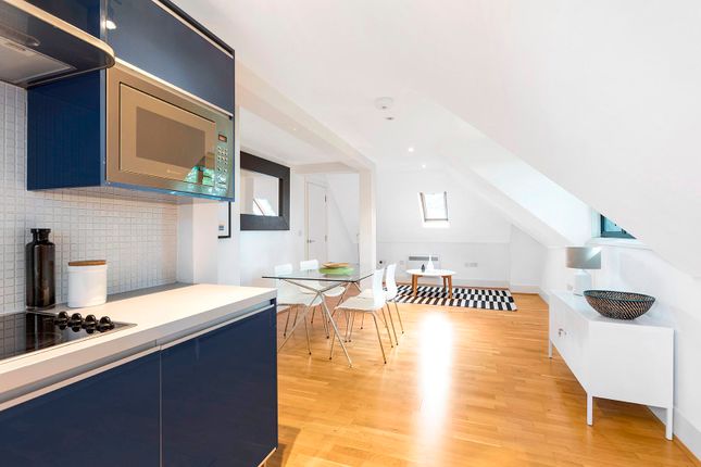 Flat for sale in St. Helens Gardens, London