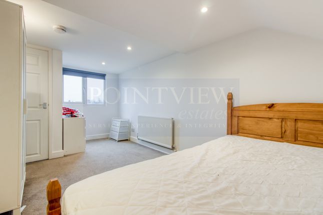 Thumbnail Room to rent in Southview Drive, Westcliff-On-Sea