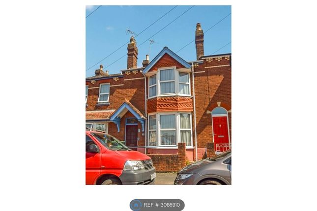 3-bed terraced on Exeter, £2,015/mo