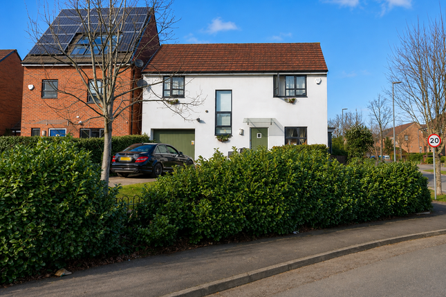 29, Delaney Way, Salford photo 2