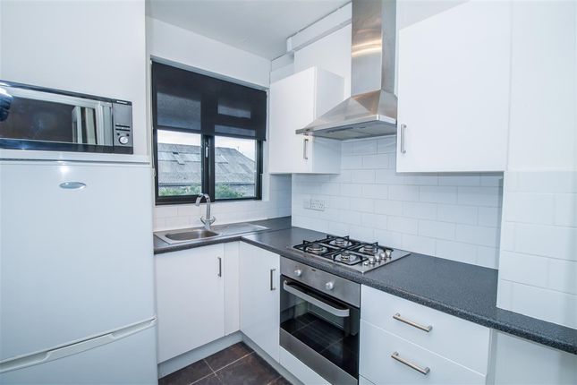 Thumbnail Flat to rent in The Homefield, London Road, Morden