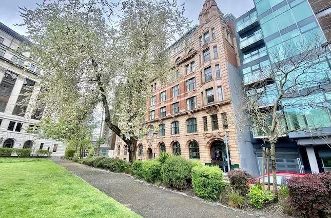 2-bed flat on 14, St. Marys Parsonage, Manchester, £319,000